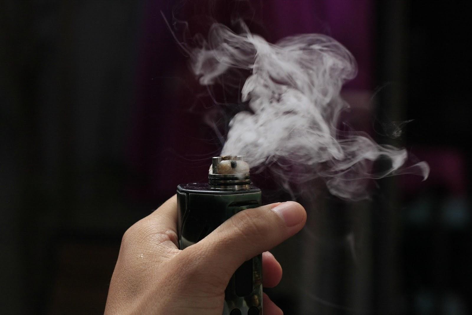What are the health hazards of a low-quality vape Cartridge?