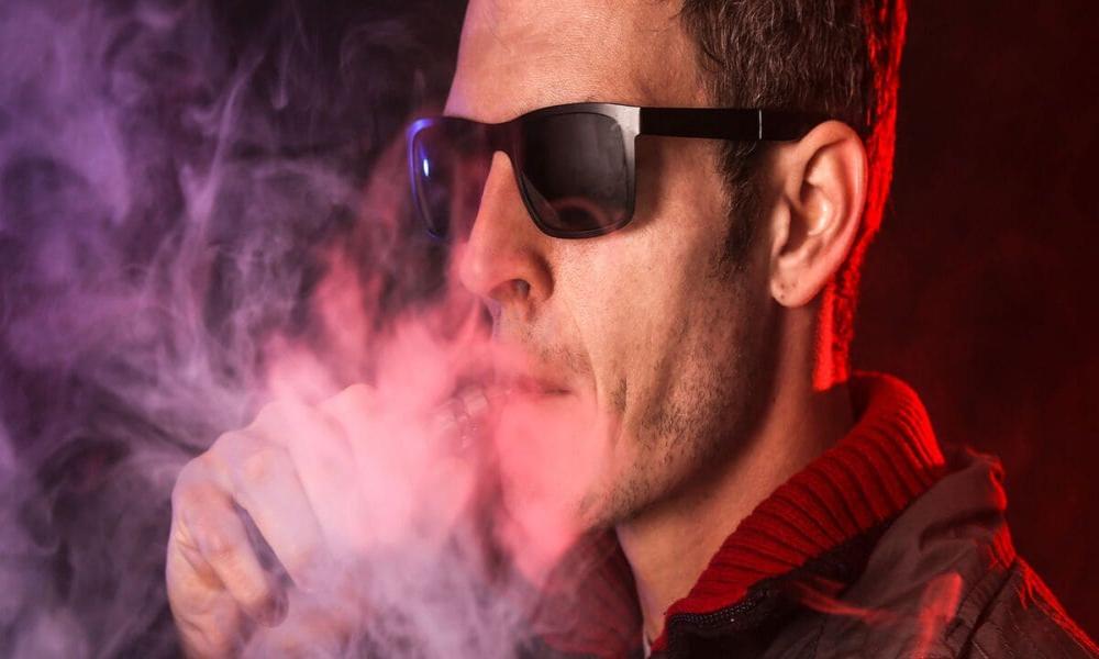 High-powered box mod: Suitable for heavy vapor users
